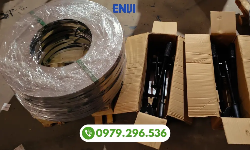 ENVI VINA cung cấp trọn bộ dây đai thép mạ kẽm, kìm siết và khóa đai