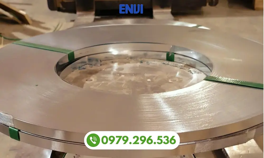 Cuộn dây đai thép mạ kẽm thành phẩm