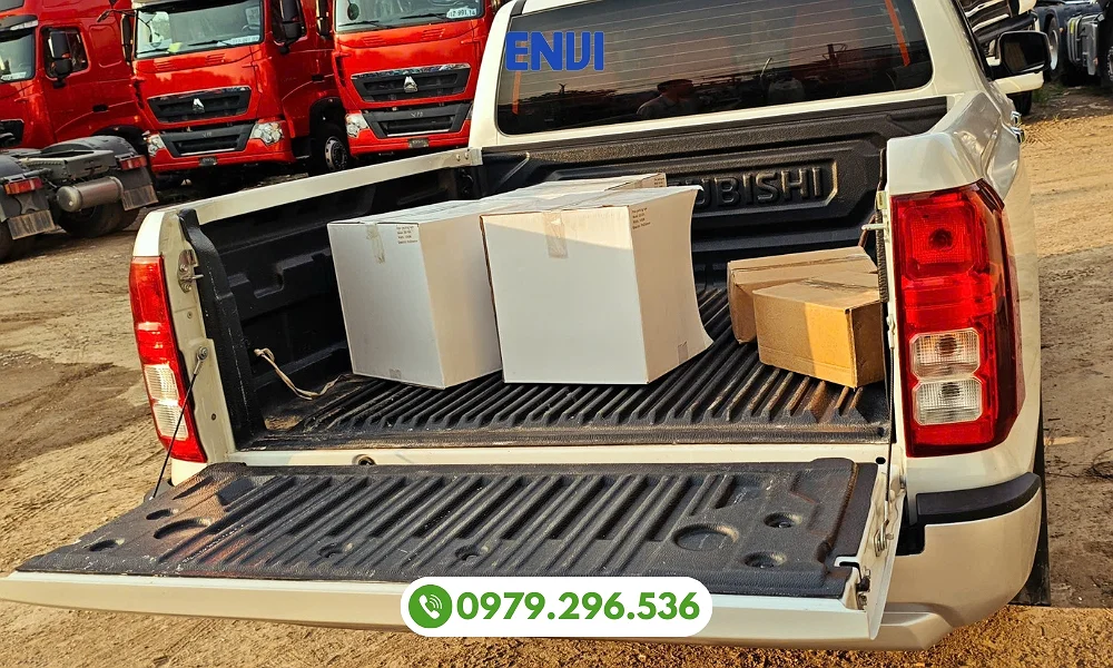 Khách đến tận kho ENVI VINA mua hàng trực tiếp